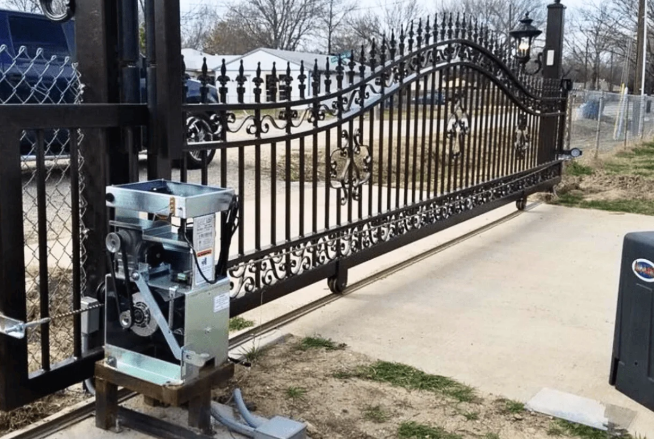 Professional technician performing gate repair services in Orlando, FL - Quick and reliable solutions by Orlando FL Quick Garage Door and Gate Repair