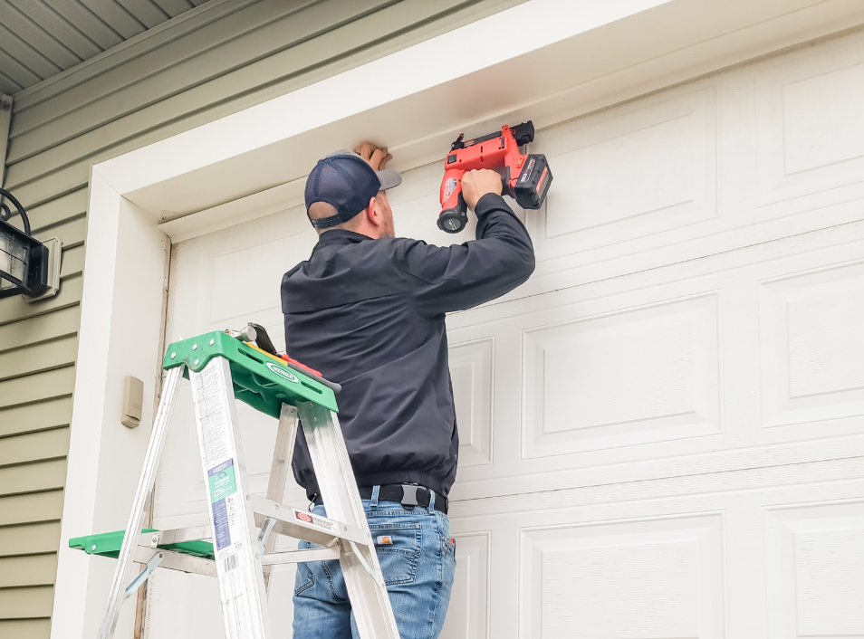 Alt text: "Professional garage door repair services in Orlando, FL by Quick Garage Door and Gate Repair featuring expert technicians and reliable solutions for residential and commercial properties."