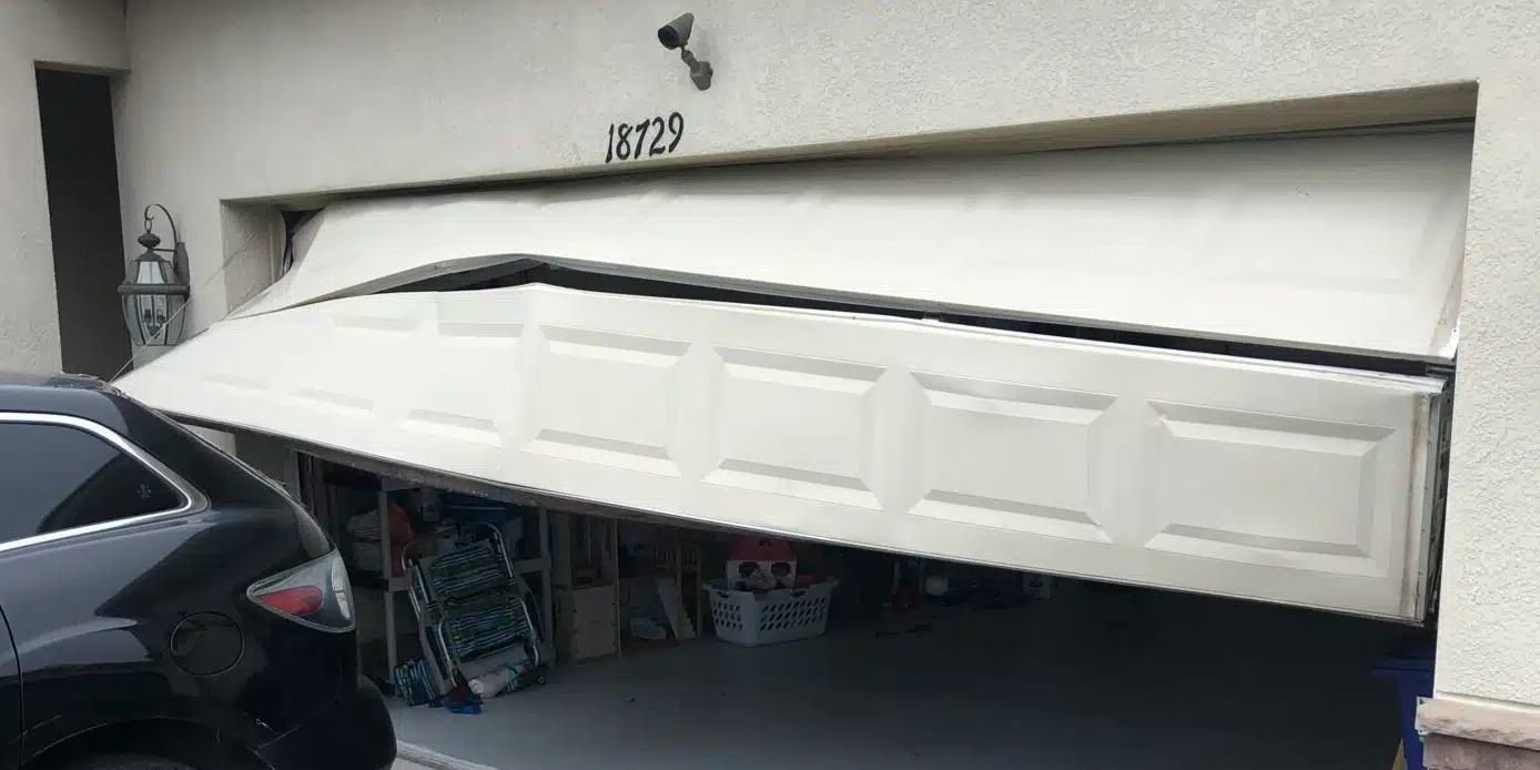 Alt Text: "Professional garage door repair service in Orlando, FL - Quick and reliable solutions for all your garage door and gate needs."