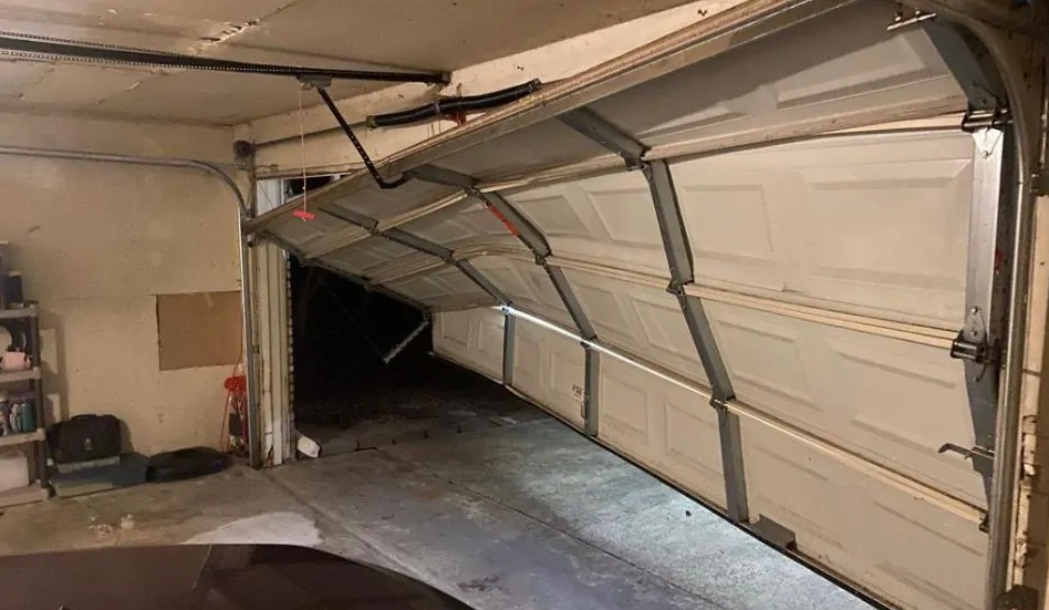 Off-Track Garage Door Realignment in Alafaya UCF, FL